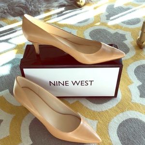 Nine West Women’s Xeena Pump (Natural)